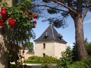 1 Bedroom Converted Pigeonnier near Sainte Livrade sur Lot, Nouvelle Aquitaine, France